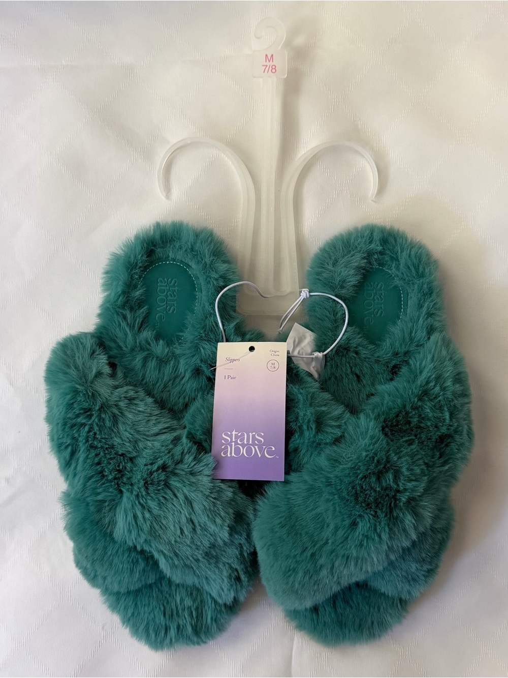Stars Above Fuzzy Slippers (NWT) • Size: M (7/8)